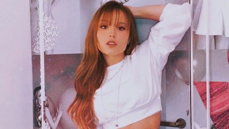 Larissa Manoela começa o final de semana passando roupa de pijama - Instagram