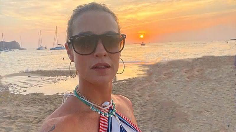 Luana Piovani faz espacate de topless durante viagem para Ibiza - Instagram