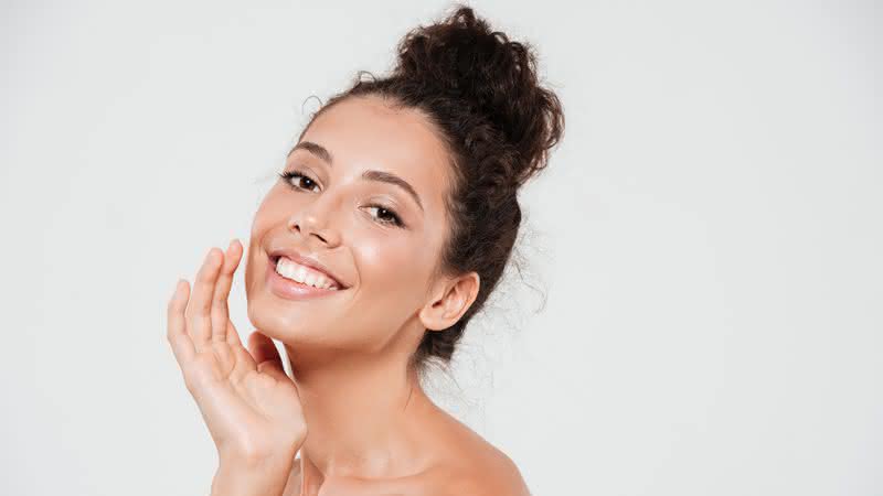 Você já sabe tudo que precisa sobre o peeling de pele? - Freepik