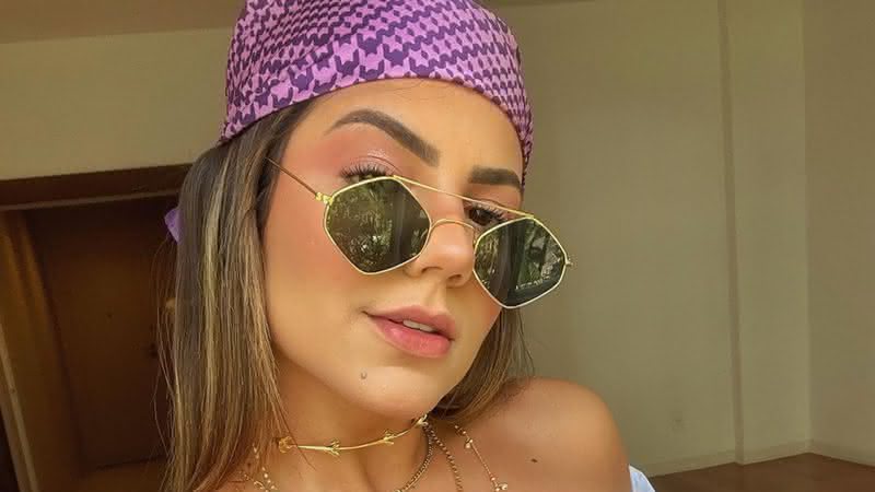 Hariany Almeida usa blusa com estampa de zebra - Instagram