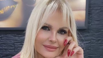 Monique Evans desabafa sobre críticas ao seu corpo: “Me assumi como uma mulher de 66 anos” - Instagram