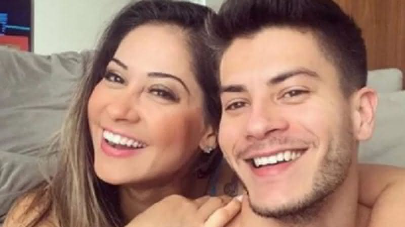 Recém separados, Arthur Aguiar comenta em foto de biquíni de Maíra Cardi - Reprodução/ Instagram