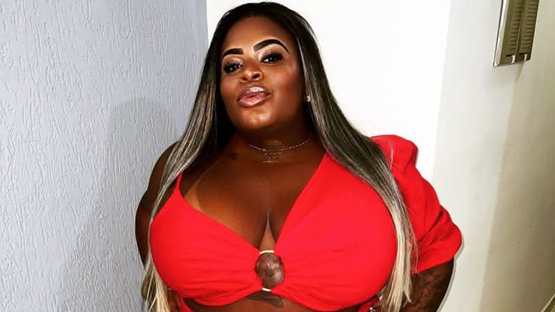 Jojo Todynho ostenta bumbum gigante com calcinha fio-dental - Instagram