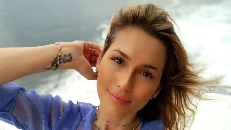 LINDA! Lívia Andrade exibe bumbum na web e fala sobre procedimentos estéticos - Instagram