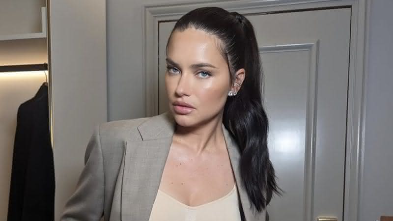 Adriana Lima responde críticas sobre sua aparência: “Cansada” - Instagram