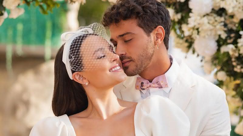 Lindos! Larissa Manoela e André Luiz Frambach se casam - Instagram