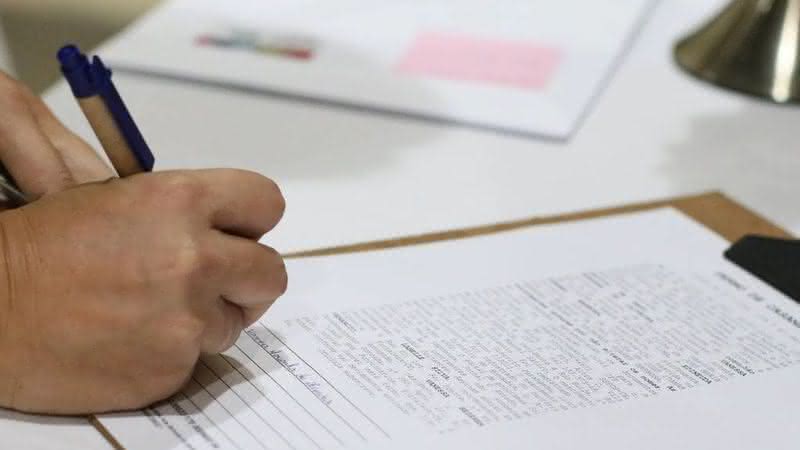O levantamento considera apenas os casamentos civis registrados em cartório - Reprodução