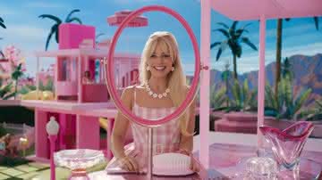 Margot Robbie como Barbie - Divulgação / Warner Bros. Pictures