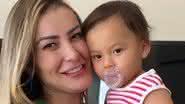 Andressa Urach e o filho caçula - Reprodução / Instagram