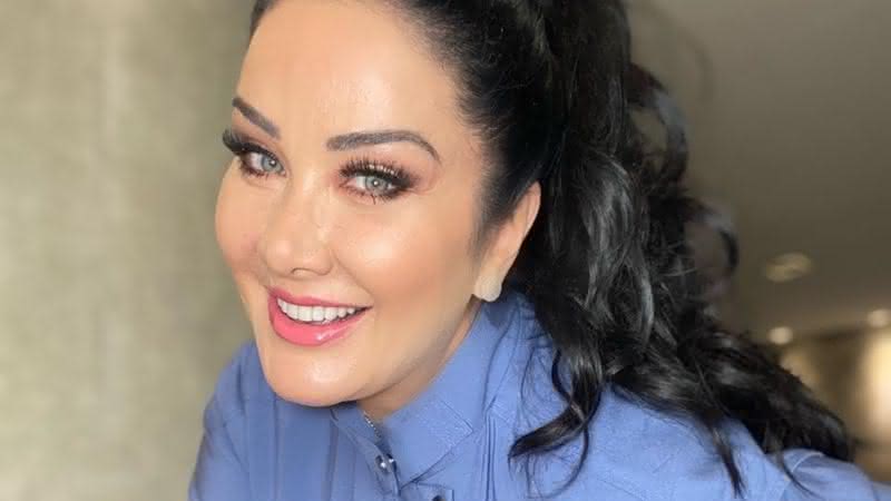 Aos 41 anos, Helen Ganzarolli aposta em maiô com cor vibrante - Instagram