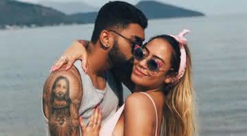 Gabigol posa agarradinho com Rafaella e web aponta volta do casal - Instagram