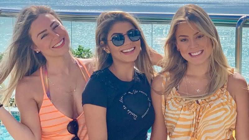 Paula, Hariany e Isabella decidiram passar o réveillon juntinhas no arquipélago paradisíaco - Instagram