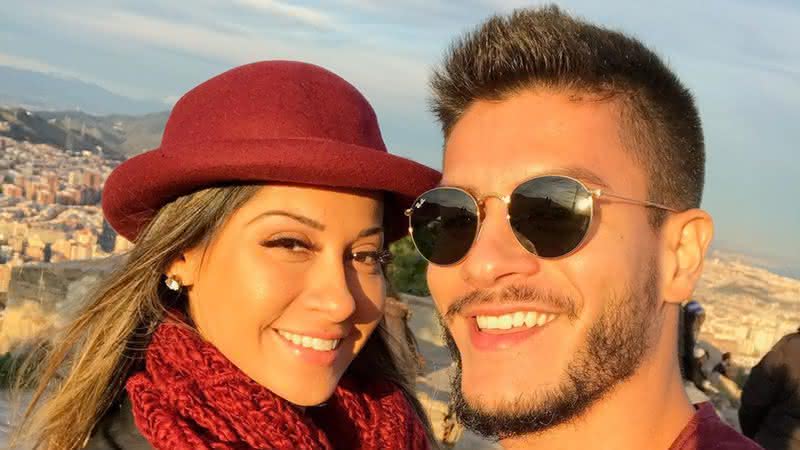 Arthur Aguiar posa sem camisa e ex-esposa, Mayra Cardi, faz comentário quente - Instagram