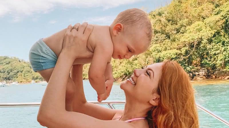 Clique de Sarah Poncio com o filho João bem sorridente encanta internautas - Instagram