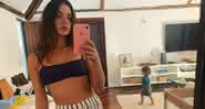 Mamãe babona! Isis Valverde surge com Rael no colo em clique lindo - Instagram