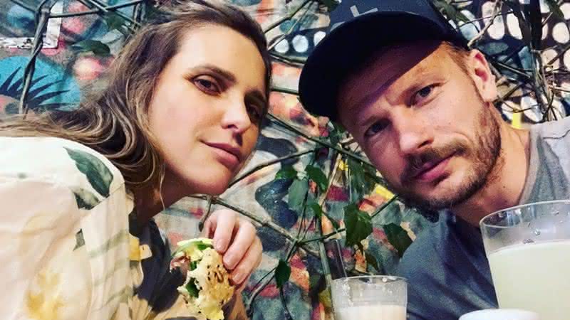 Rodrigo Hilbert e Fernanda Lima cozinham juntos e viram meme na web - Instagram