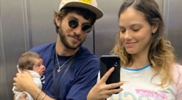 Laura Neiva compartilha clique de Maria e comemora primeiro mês da filha - Instagram