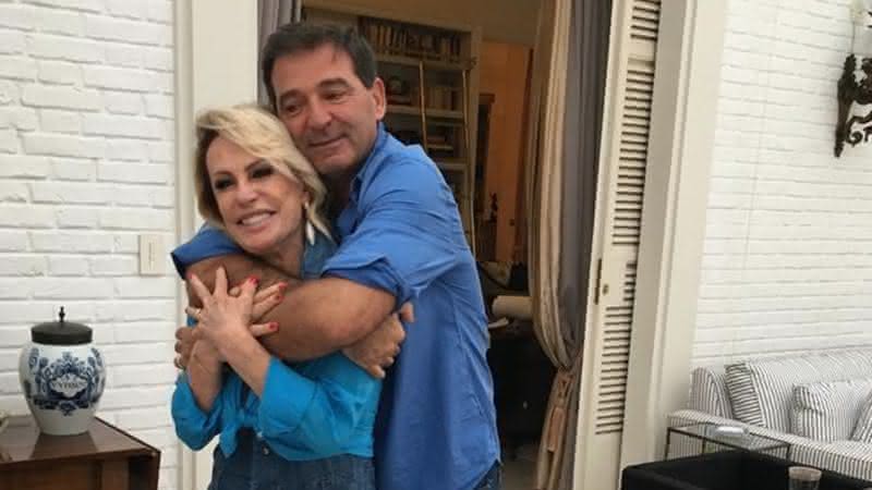 Ana Maria Braga é surpreendida com um buque de flores e beijo do marido em 'Encontro' - Instagram