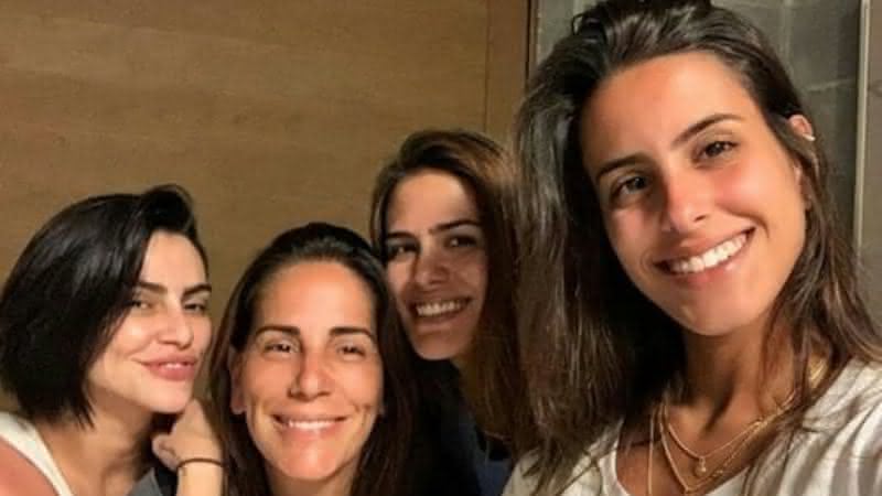 Gloria Pires posa com filha mais nova - Instagram