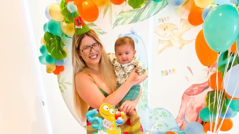 Marilia Mendonça comemora mais um mês do filho e Léo surge com óculos escuros - Instagram