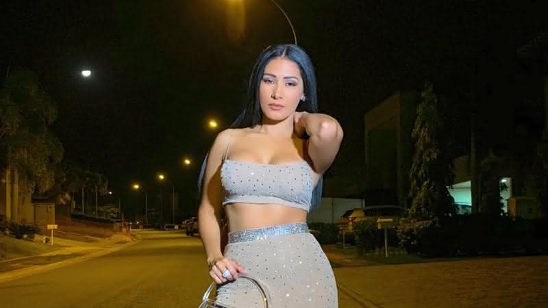 Simaria capricha na pose e exibe decotão - Instagram