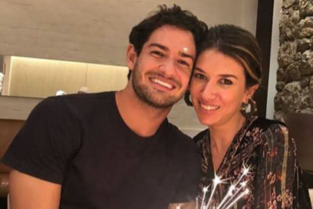 Pato parabeniza Rebeca Abravanel - Instagram