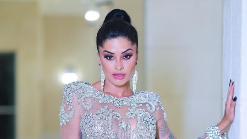 Aline Riscado mostrou muito samba no pé - Instagram