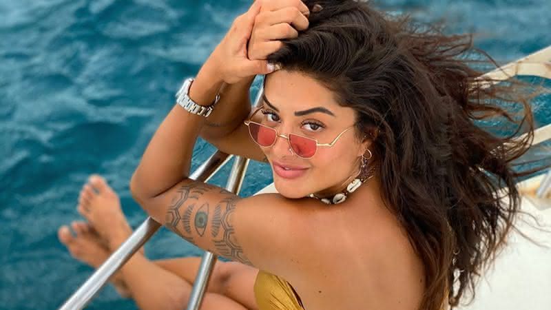 Aline Riscado faz incentivo aos seguidores - Instagram