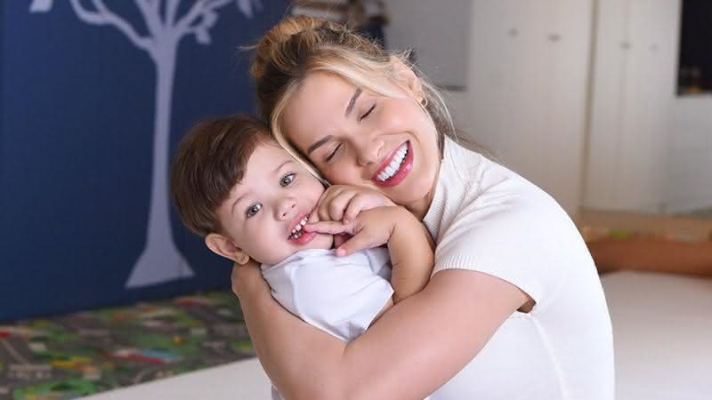 Andressa Suita compatilha clique ao lado dos filhos e encanta seguidores - Instagram