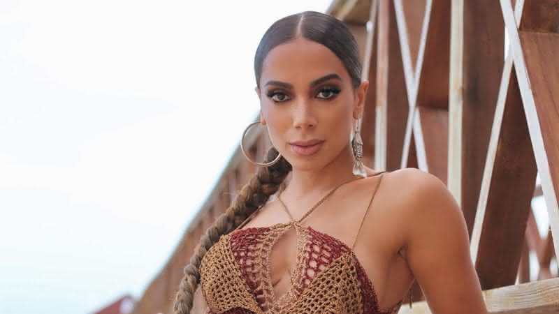 Anitta exibe marquinha poderosa em viagem internacional - Instagram