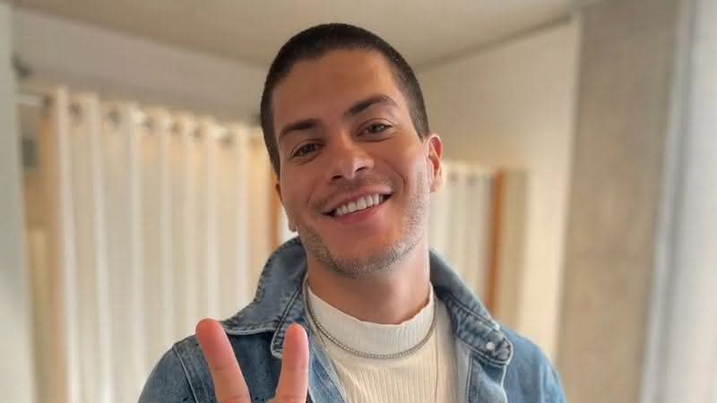 Arthur Aguiar sofre mudança brusca com seus seguidores; Entenda - Instagram