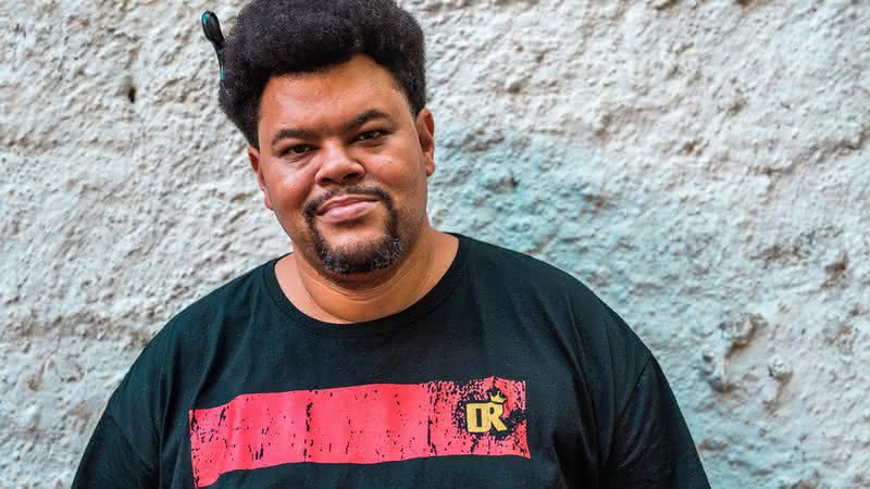 Babu Santana celebra 7 milhões de seguidores em rede social - Instagram