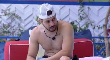 BBB21: Caio não acredita em história contada por sister e desconfia - Gshow