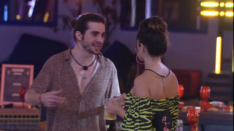 BBB21: Fiuk flerta com Juliette durante a Festa - Gshow