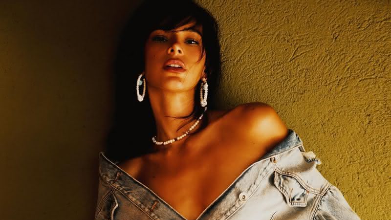 Bruna Marquezine 'dá close' no bumbum com modelito coladíssimo - Instagram