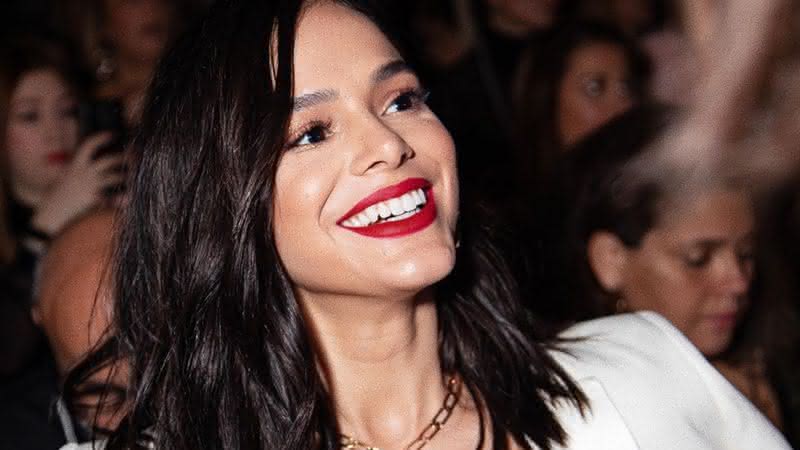 Bruna Marquezine comemora última sexta-feira do ano ao lado de amigos - Instagram