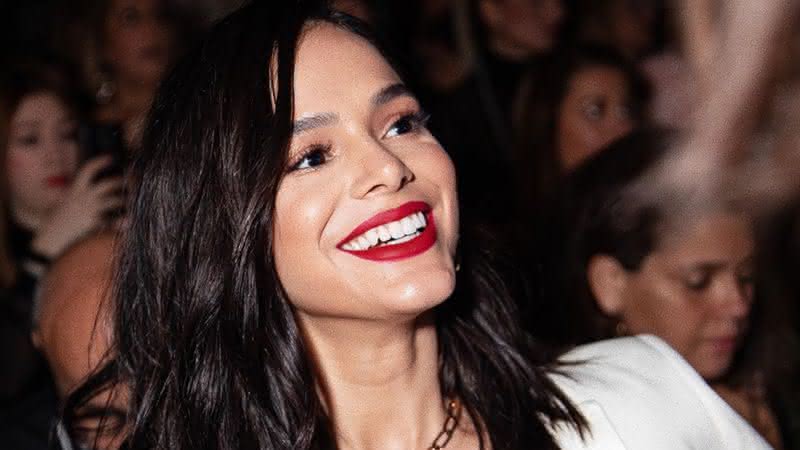 Bruna Marquezine rouba a cena em rede social - Instagram