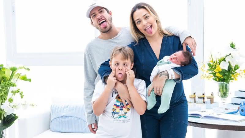 Carol Dantas compartilha clique fofo ao lado da família - Instagram