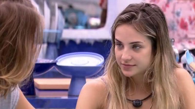 Após conversa com Marcela, Daniel recebe conselhos de Gabi - TV Globo