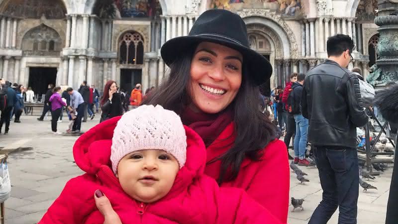 Carol Castro exibe clique de filha Nina e celebra 2 anos e 4 meses da pequena - Instagram