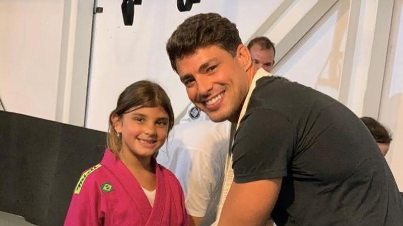 Cauã Reymond posta foto com a filha - Instagram