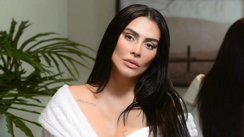 Cleo exibiu curvas em clique sensual - Instagram