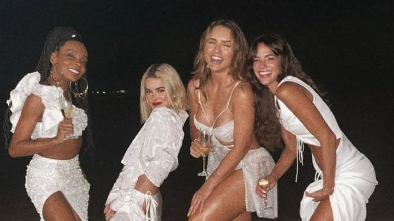 Bruna Marquezine reclamou de montagem feita por fã-clube - Instagram