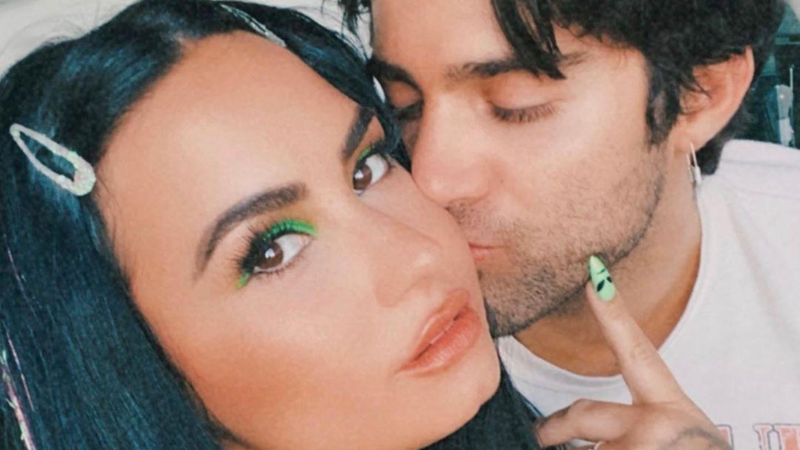 Demi Lovato e Max Ehrich assumiram o relacionamento em maio deste ano. - Instagram