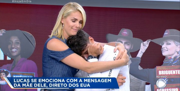 Ana Hickmann consola Lucas Viana após depoimento emocionante que o ex-confinado recebeu ao vivo - Record TV