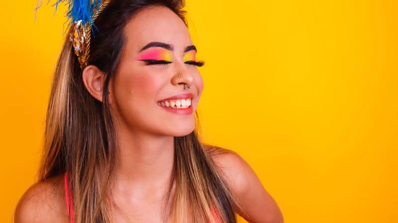 Jóias ajudam a dar estilo ao look de Carnaval (Imagem: Shutterstock)