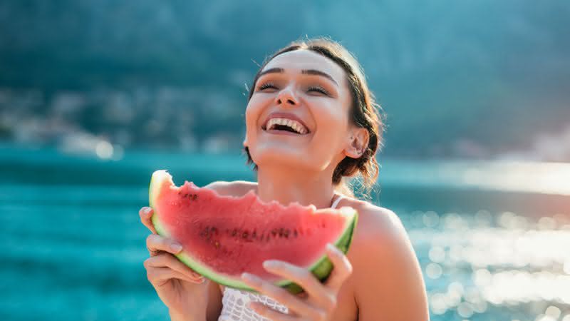 Consumir frutas vermelhas ajuda a acelerar o metabolismo (Imagem: adriaticfoto | Shutterstock)