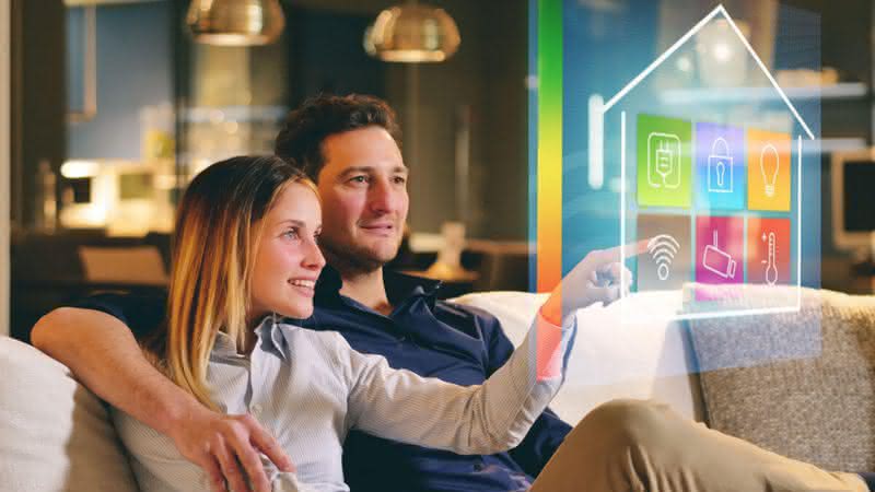 Com a tecnologia, dá para comandar diversos itens de uma casa ( Imagem: Kitreel | Shutterstock)