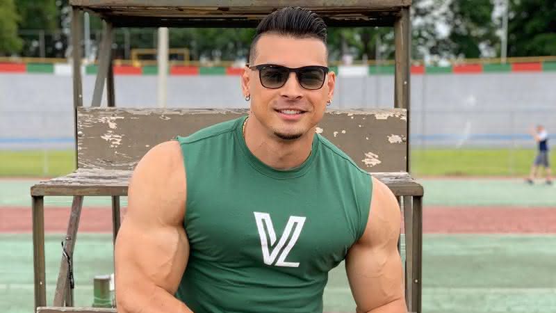 Felipe Franco assume romance com ex-panicat - Instagram