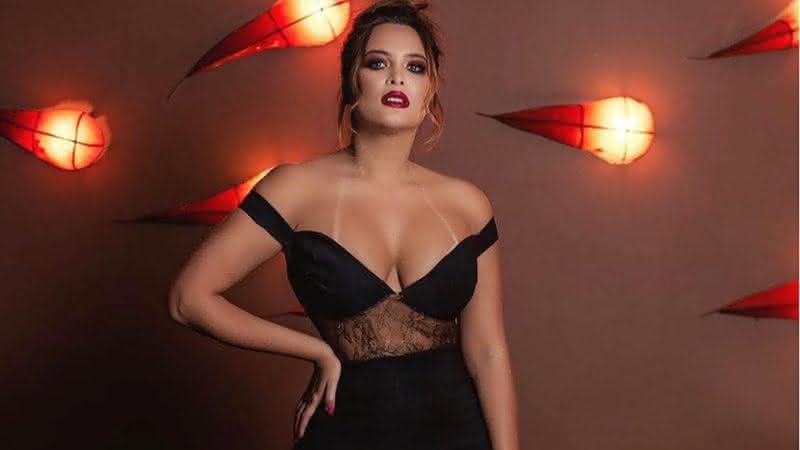 Geisy Arruda eleva temperatura de rede social - Instagram